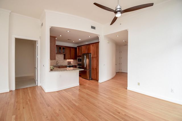 2211 Briarglen Drive 705, Houston, TX 77027
