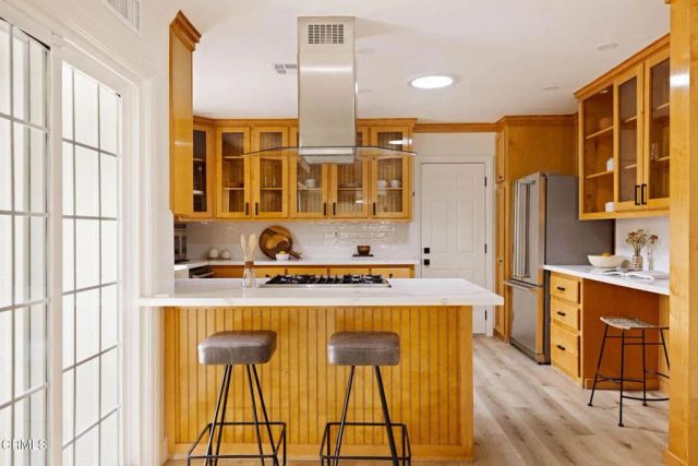 4558 Don Pio Drive, Los Angeles, CA 91364