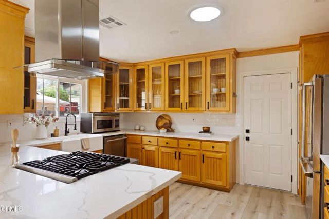 4558 Don Pio Drive, Los Angeles, CA 91364