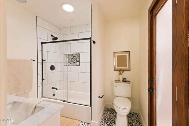 4558 Don Pio Drive, Los Angeles, CA 91364