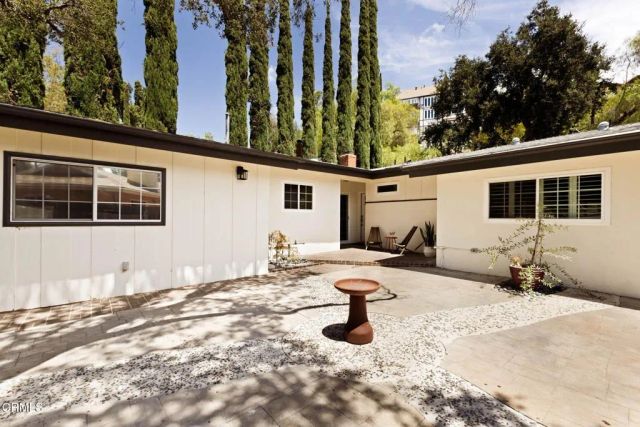 4558 Don Pio Drive, Los Angeles, CA 91364