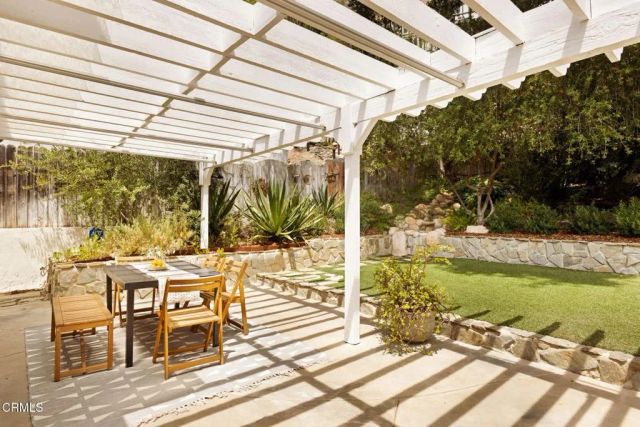 4558 Don Pio Drive, Los Angeles, CA 91364