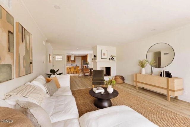 4558 Don Pio Drive, Los Angeles, CA 91364