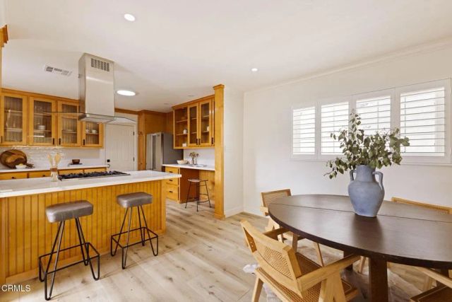 4558 Don Pio Drive, Los Angeles, CA 91364