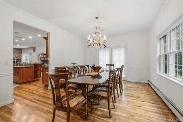 1040 Washington Avenue, Plainview, NY 11803