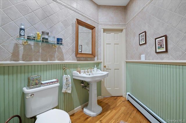 1040 Washington Avenue, Plainview, NY 11803
