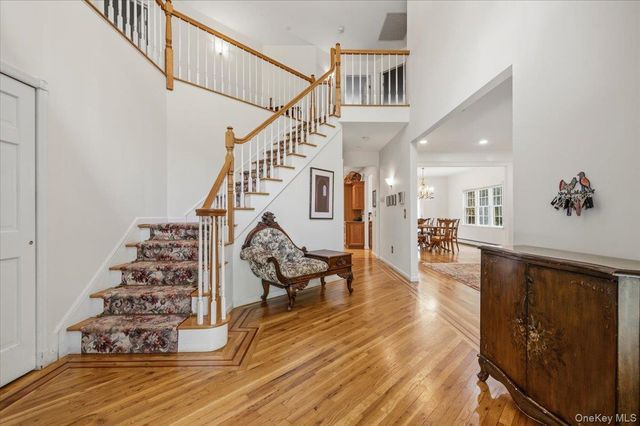 1040 Washington Avenue, Plainview, NY 11803
