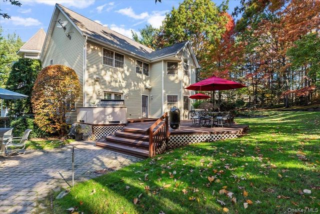 1040 Washington Avenue, Plainview, NY 11803