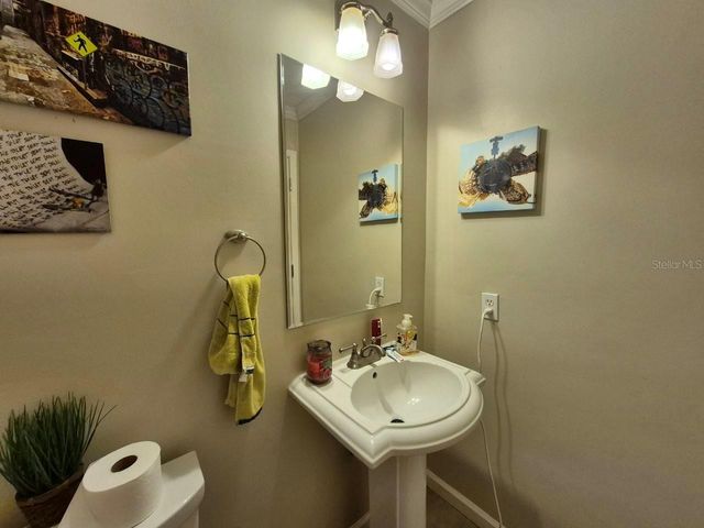 2910 W SITIOS STREET, Tampa, FL 33629