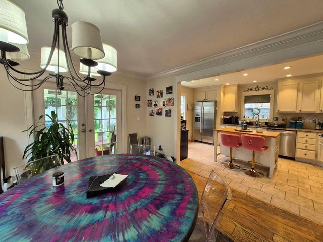 2910 W SITIOS STREET, Tampa, FL 33629