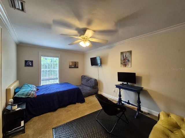 2910 W SITIOS STREET, Tampa, FL 33629