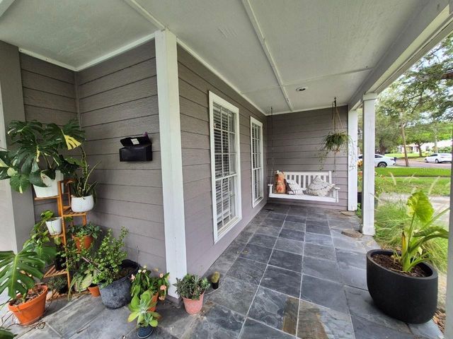 2910 W SITIOS STREET, Tampa, FL 33629