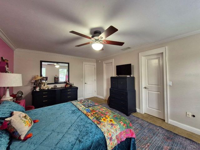 2910 W SITIOS STREET, Tampa, FL 33629