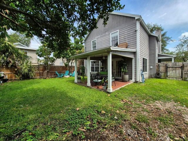2910 W SITIOS STREET, Tampa, FL 33629