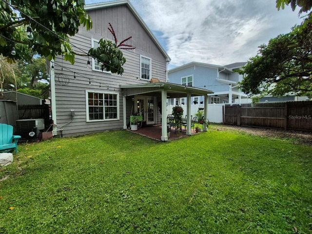 2910 W SITIOS STREET, Tampa, FL 33629