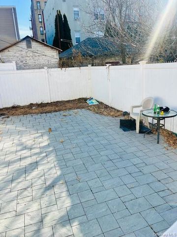 10214 85th Drive, Richmond Hill North, NY 11418