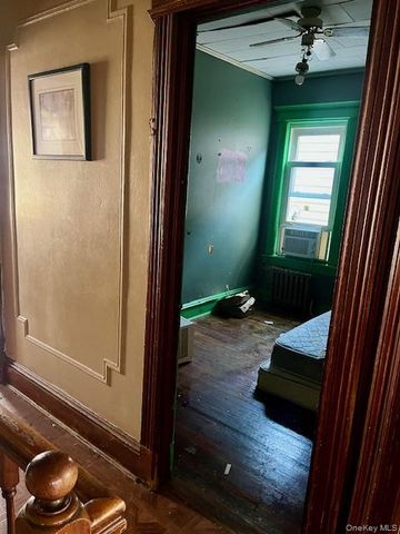 10214 85th Drive, Richmond Hill North, NY 11418