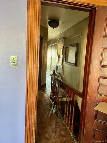 10214 85th Drive, Richmond Hill North, NY 11418