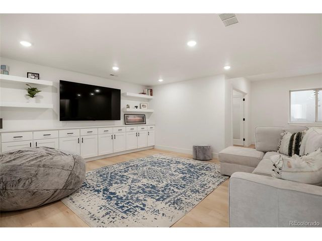 1679 S Downing St, Denver, CO 80210