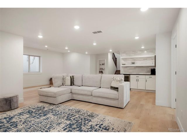 1679 S Downing St, Denver, CO 80210