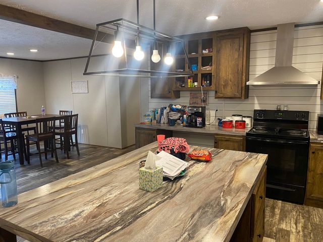 525 SEWELL BOTTOM RD, Adamsville, TN 38310