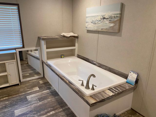 525 SEWELL BOTTOM RD, Adamsville, TN 38310