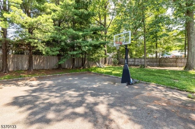1422 Graymill Dr, Scotch Plains Twp., NJ 07076