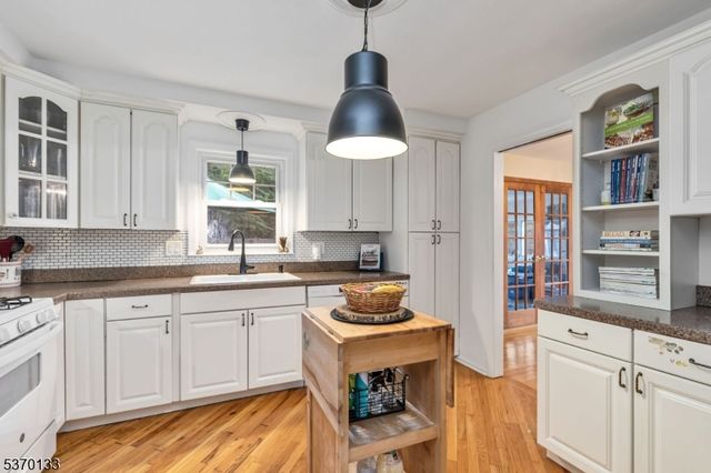1422 Graymill Dr, Scotch Plains Twp., NJ 07076