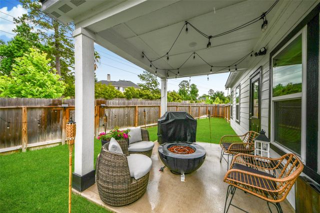 8646 Blueberry Ash Street, Magnolia, TX 77354