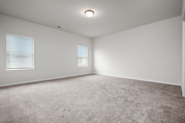 1379 English Oak Dr, Clarksville, TN 37043