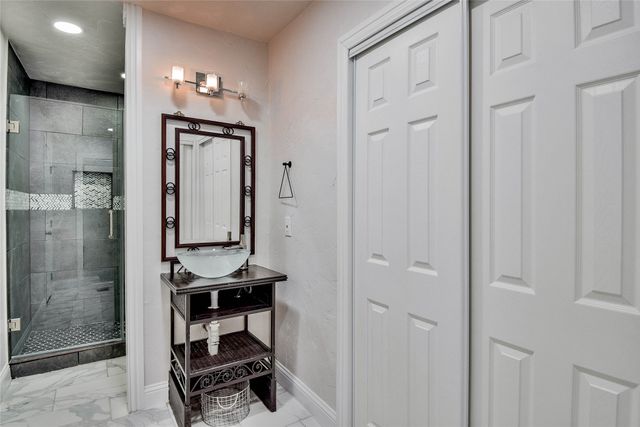 1722 Northbrook Court, Arlington, TX 76012