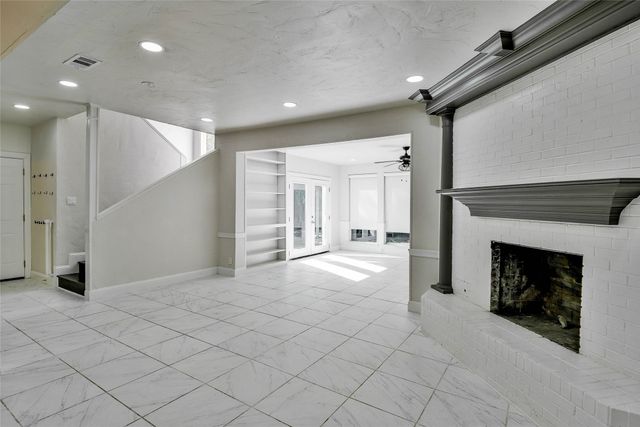 1722 Northbrook Court, Arlington, TX 76012