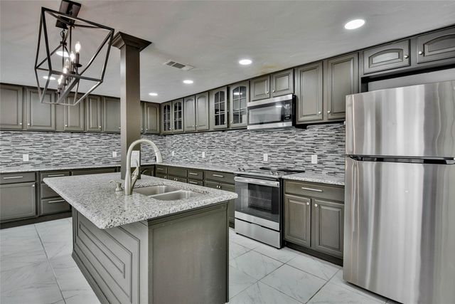 1722 Northbrook Court, Arlington, TX 76012