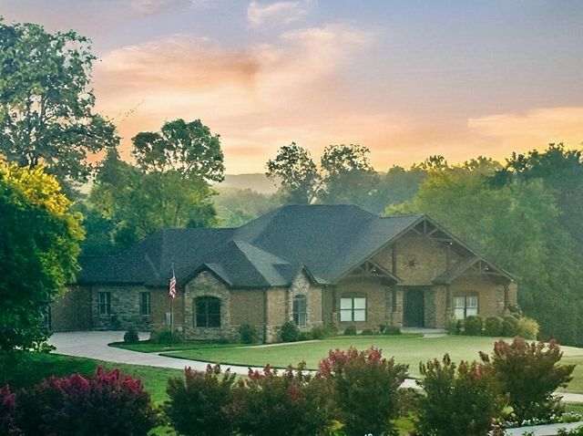 7020 Clarissa Drive, Ooltewah, TN 37363