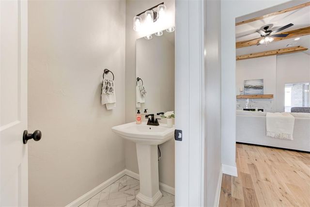 2109 Josslyn Place, Edmond, OK 73034