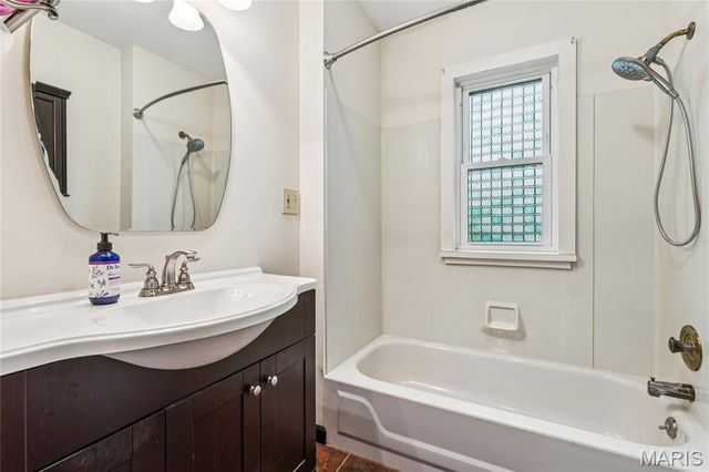 4030 Jane Avenue, St Ann, MO 63074