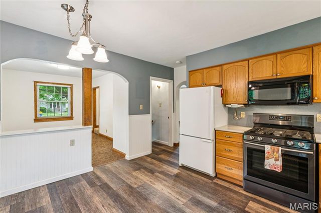 4030 Jane Avenue, St Ann, MO 63074