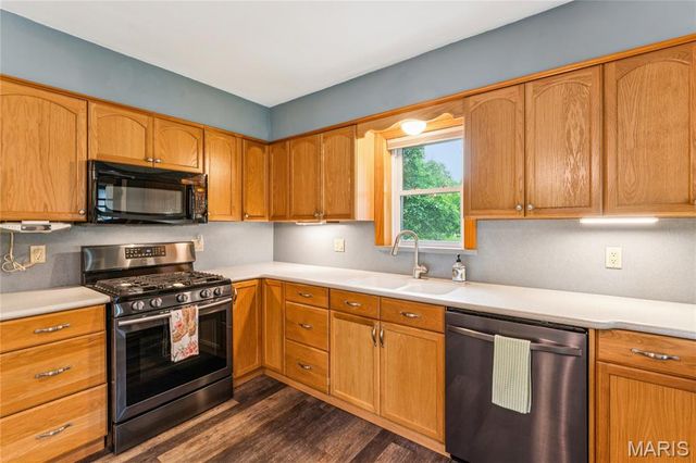 4030 Jane Avenue, St Ann, MO 63074