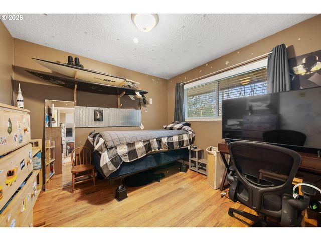 4204 DOGWOOD Ave, Tillamook, OR 97141