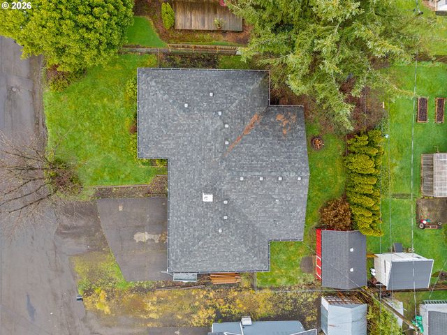 4204 DOGWOOD Ave, Tillamook, OR 97141