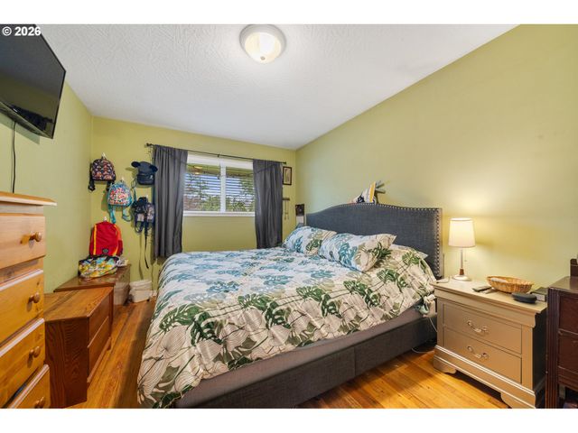 4204 DOGWOOD Ave, Tillamook, OR 97141