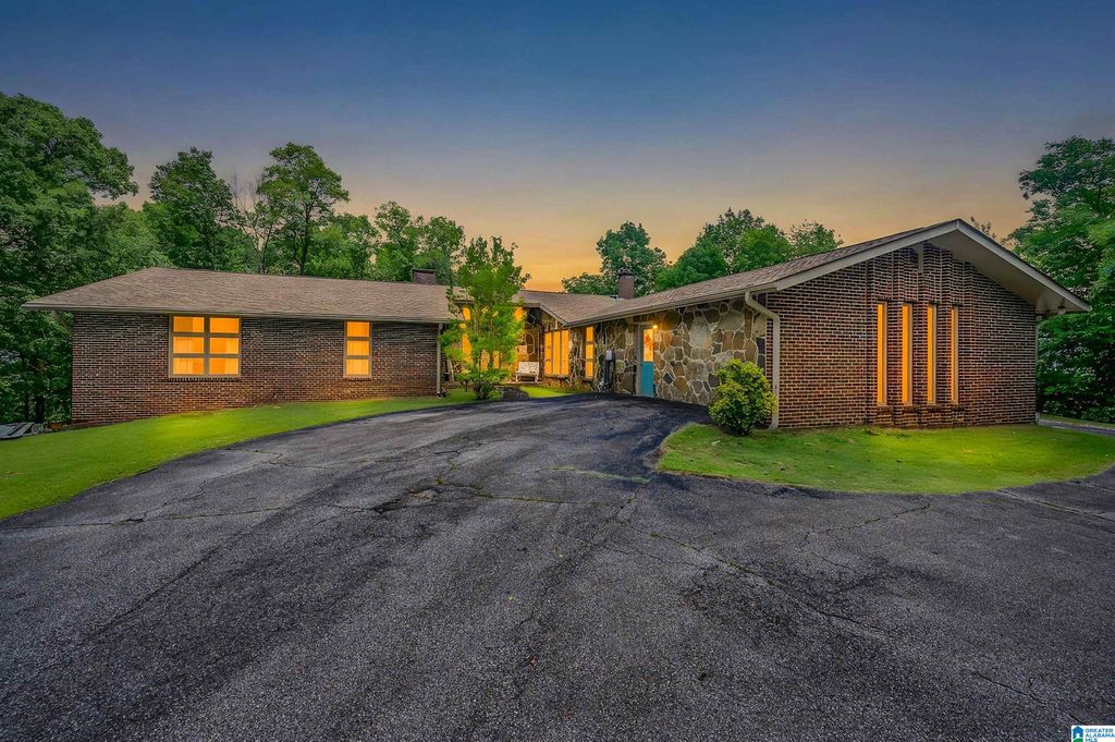 1491 GRANDVIEW TRAIL, Warrior, AL 35180