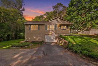 85 Whitney Avenue, Manchester, NH 03104