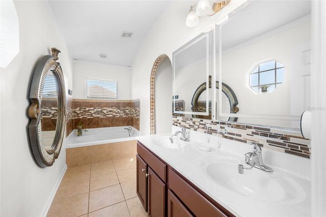 31834 PARKDALE, Leesburg, FL 34748