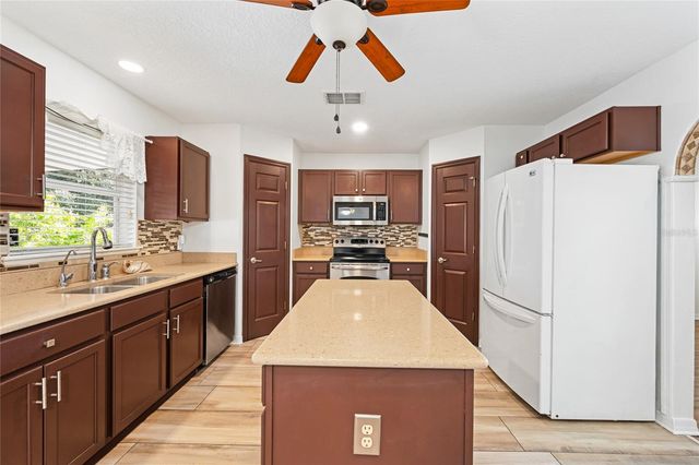 31834 PARKDALE, Leesburg, FL 34748