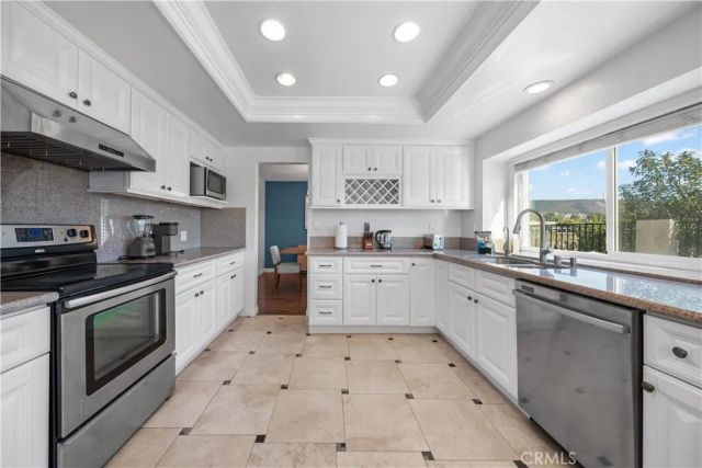 13850 Bruyere Court, San Diego, CA 92129