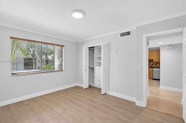 16541 Blatt Blvd 205, Weston, FL 33326