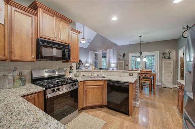 346 Thorn Creek Way, Dallas, GA 30157