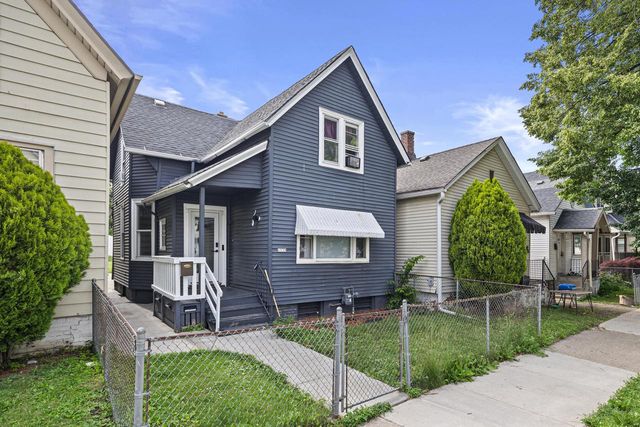 1535 S 3rd STREET, Milwaukee, WI 53204