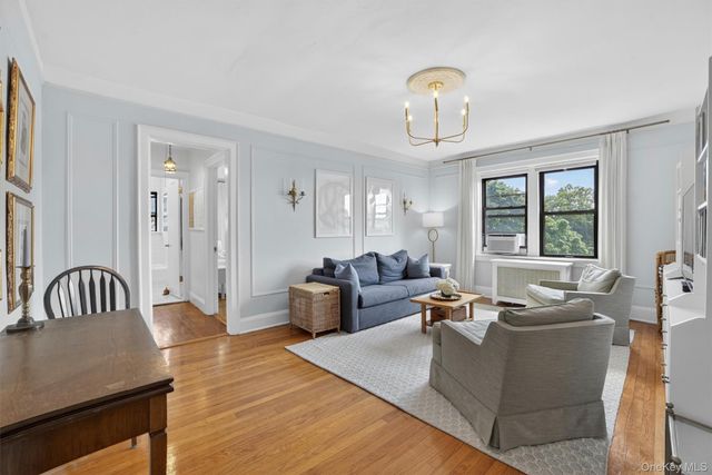 412 Munro Avenue 4F, Mamaroneck, NY 10543